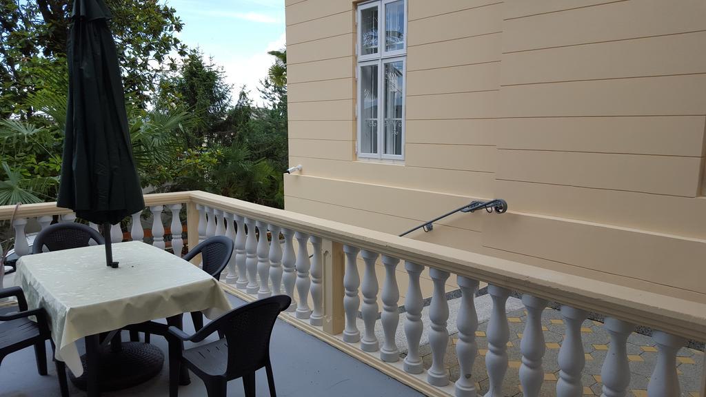 Apartments Villa Atta Опатия Экстерьер фото
